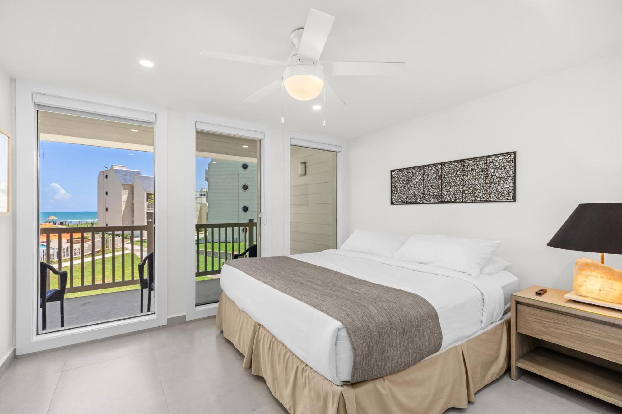 New Stunning Ocean-View Beachfront Resort, Heated Pool! South Padre Island Exterior foto